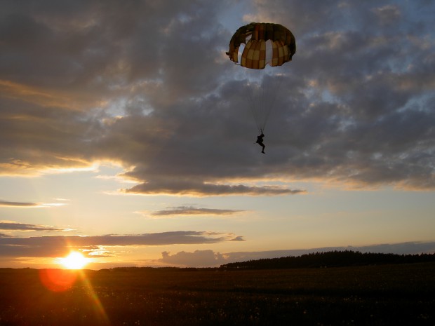 absprung-bei-sonnenuntergang