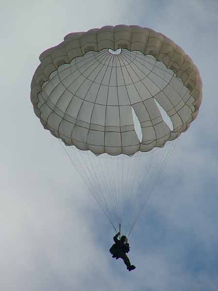 am-rs-4-fallschirm