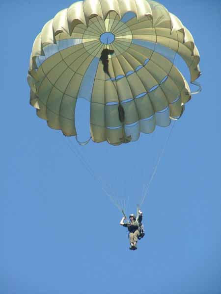 am-ovp-68-fallschirm