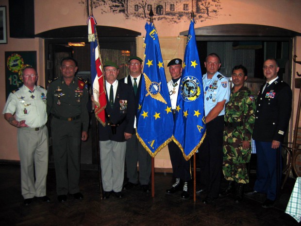 group-photo-with-general-pheakdey