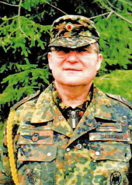 stabsfeldwebel-dr-guenther-neumann