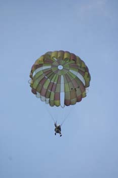 unser-sprungfallschirm-ovp-68-steuerbar
