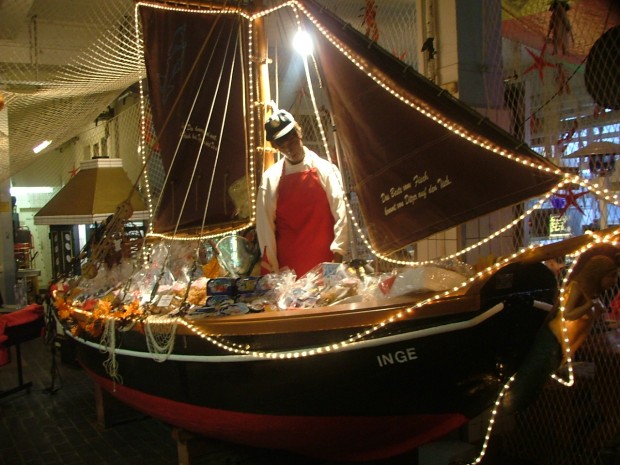 gemeinsames-fischessen-in-cuxhaven