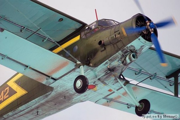 unsere-an-2-beim-ueberflug
