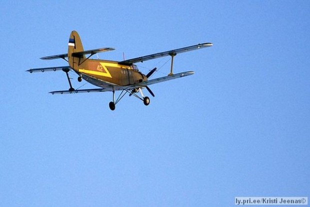 unsere-an-2-fliegt-mit-uns-zum-absetzpunkt