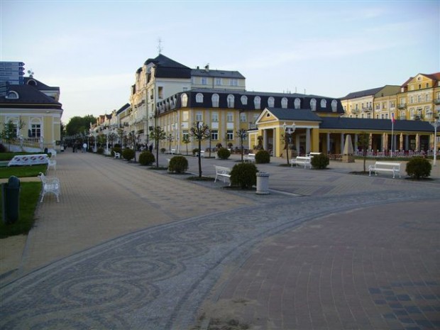 flaniermeile-in-franzensbad