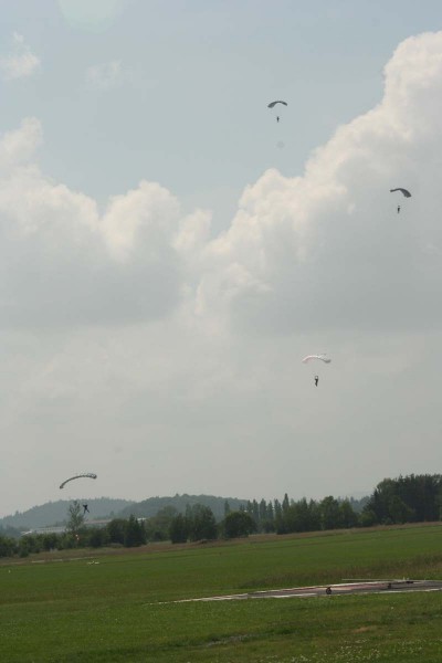 4-flaechen-schweben-ein