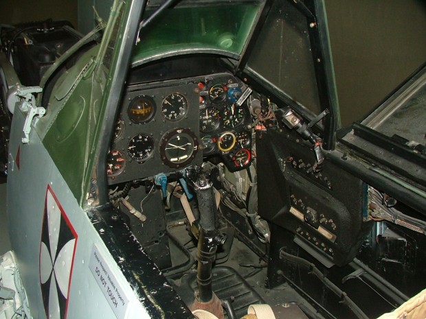 das-cockpit-der-me-109