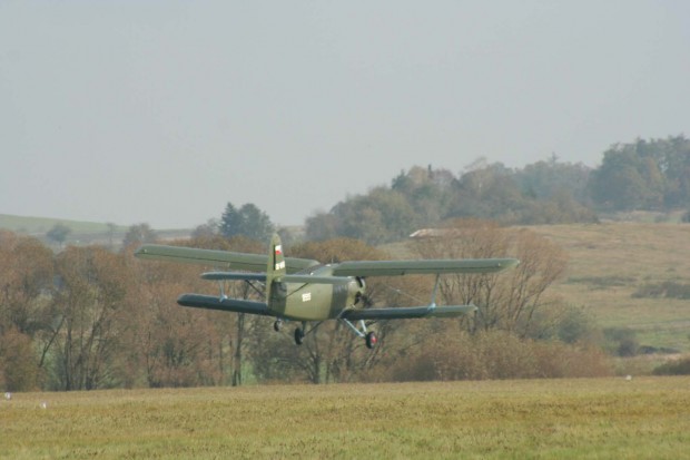 unsere-an-2-hebt-ab