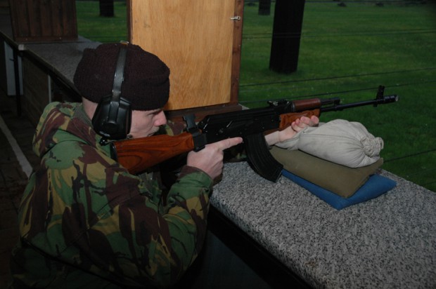 schiessen-mit-dem-ak-200