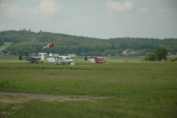 drei-skyvans-am-start
