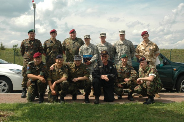 gruppenbild-in-den-storck-barracks