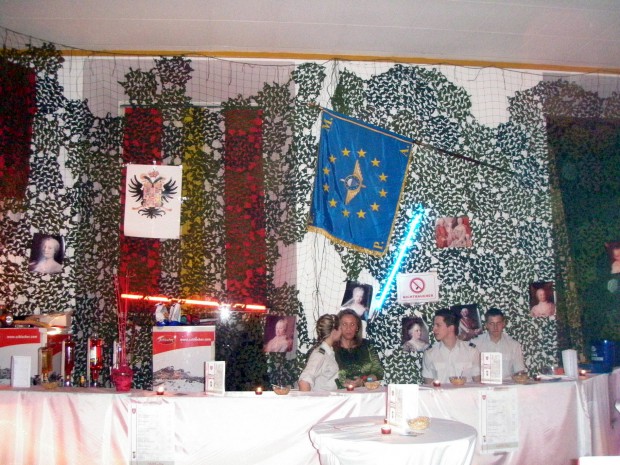 unsere-emfv-fahne-zeigt-flagge