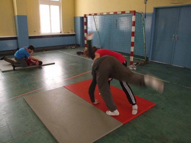 in-der-halle-war-bald-die-hoehle-los