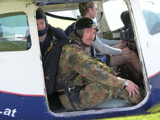 absprung-aus-der-cessna-182