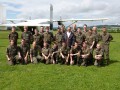 Gruppenbild vor der Skyvan SC 7