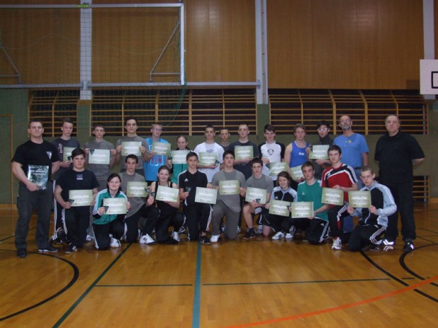 gruppenbild-der-knife-combat-defense