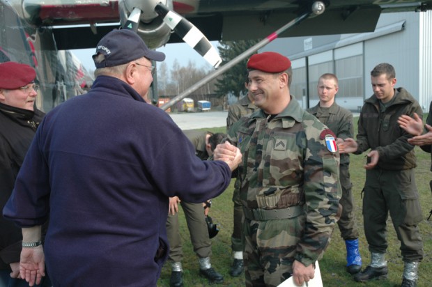 die-emfv-wings-fuer-sergeant-viger