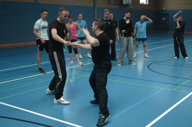 knife-fight-defense-course