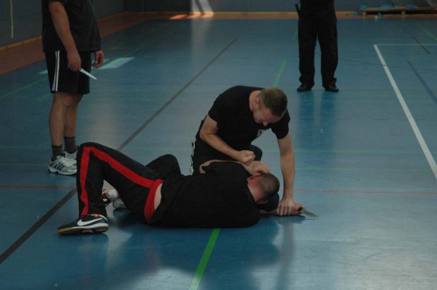 knife-fight-defense-course