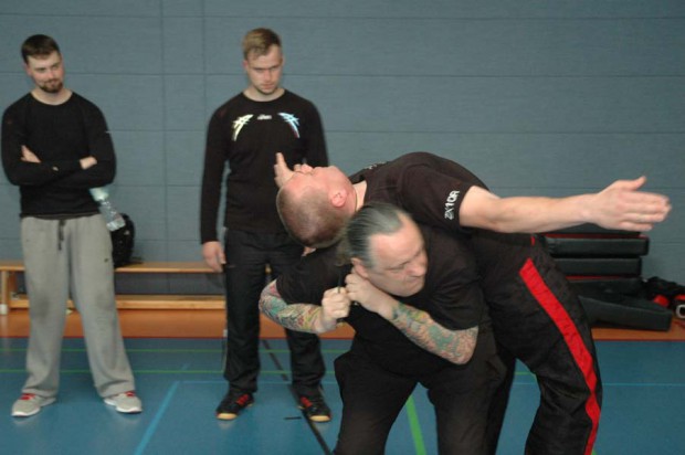knife-fight-defense-course