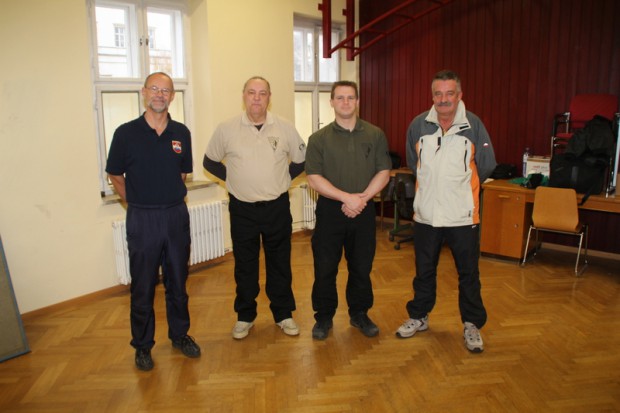 oberst-mainhart-spricht-zu-den-kurs