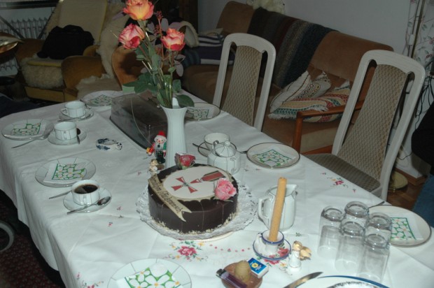 der-festlich-gedeckte-kaffeetisch
