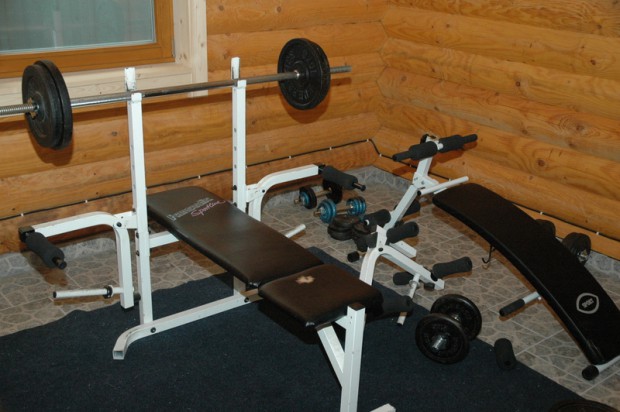 der-sportgeraeteraum-in-der-saunahuette