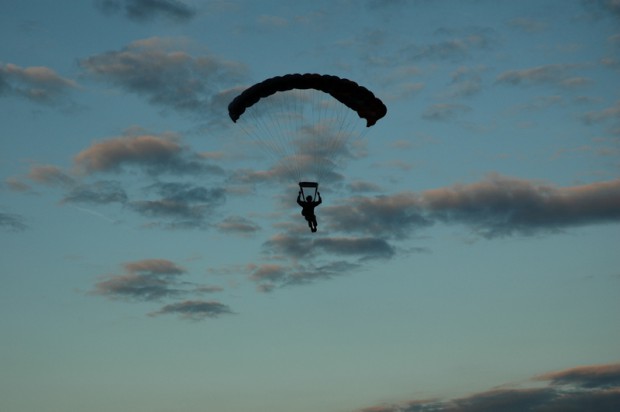 landeanflug-in-der-daemmerung