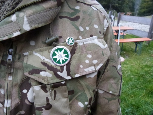 unser-edelweiss-auf-der-uniform