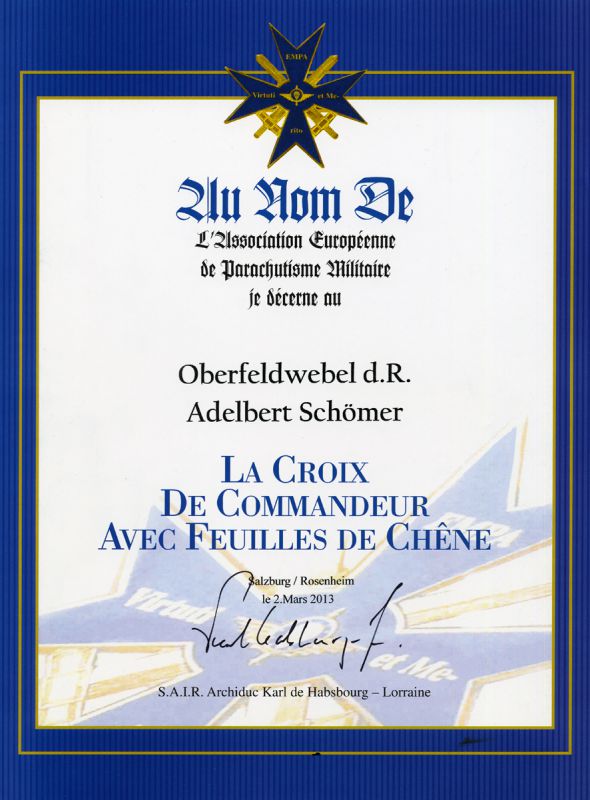 la-croix-de-commandeur-avec-feuilles-de-chne