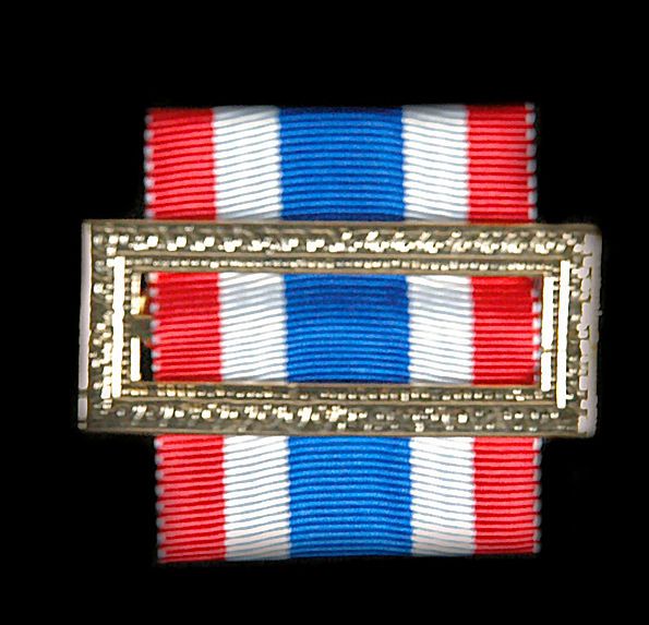 royal-thai-army-sport-badge-in-gold