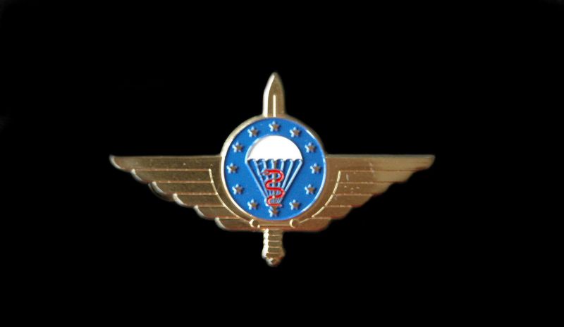 das-emfv-militaer-sanitaets-fallschirmsprungabzeich