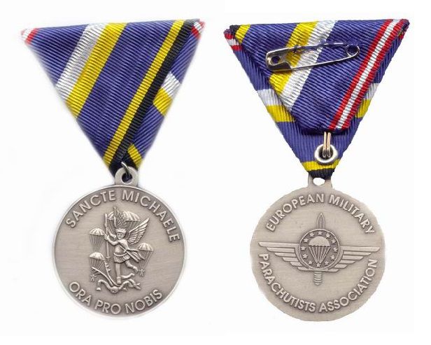 die-stmichaelmedaille-in-silber