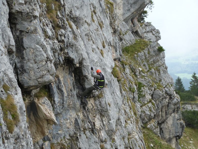 wiederholtes-abseilen-in-der-tafelwand