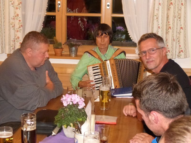 kameradschaftsabend-in-der-mitteralm