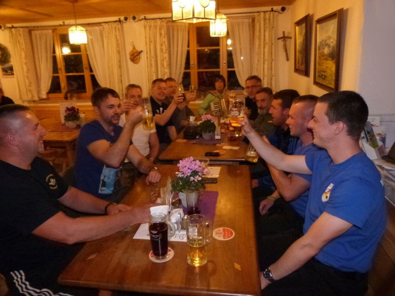 kameradschaftsabend-in-der-mitteralm