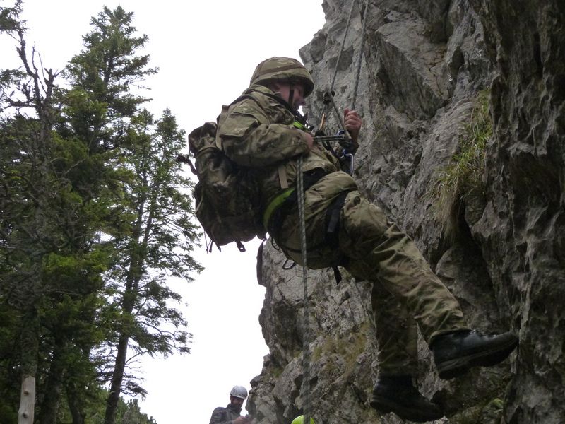 abseilen-mit-dem-rucksack