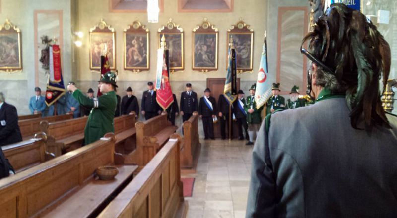 aufstellen-der-fahnenabordnungen