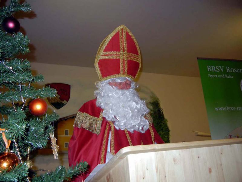 emfv-nikolaus-adi-bei-seiner-ansprache