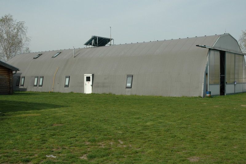 unser-hangar-unser-unterkunftsgebaeude
