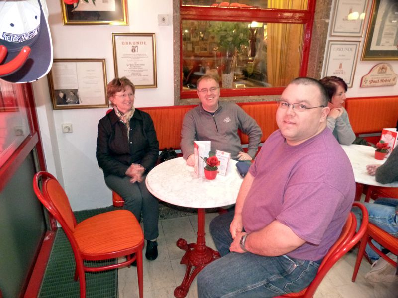 kaffeetime-im-historischen-kaffee-reber