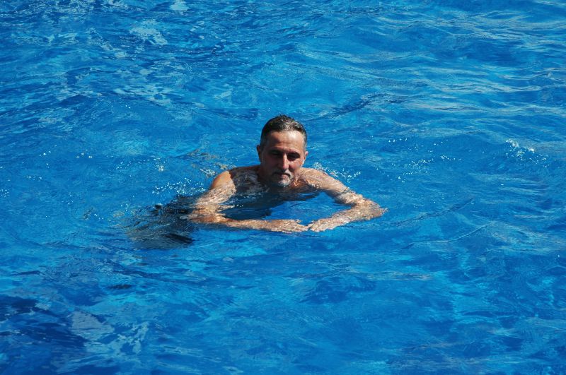 martin-schwimmt-2-stunden