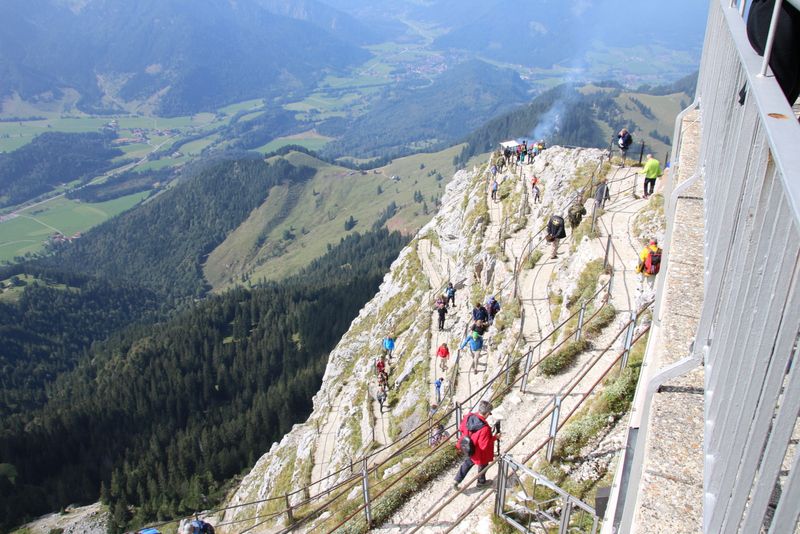 der-steile-weg-zum-wendelsteingipfel-1838m