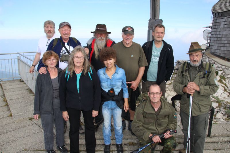 gruppenbild-auf-dem-wendelstein-1838m