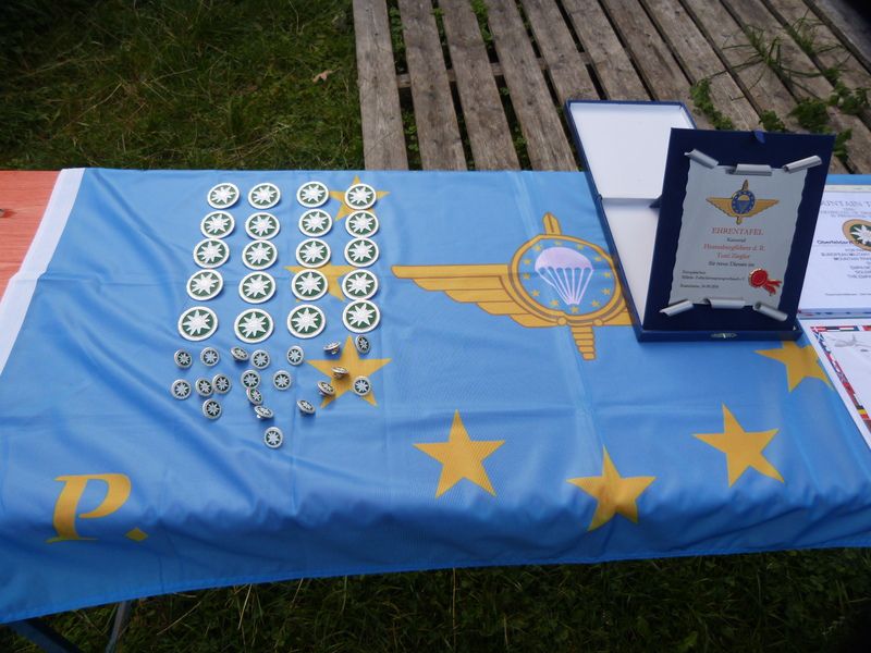 unser-ehrentisch
