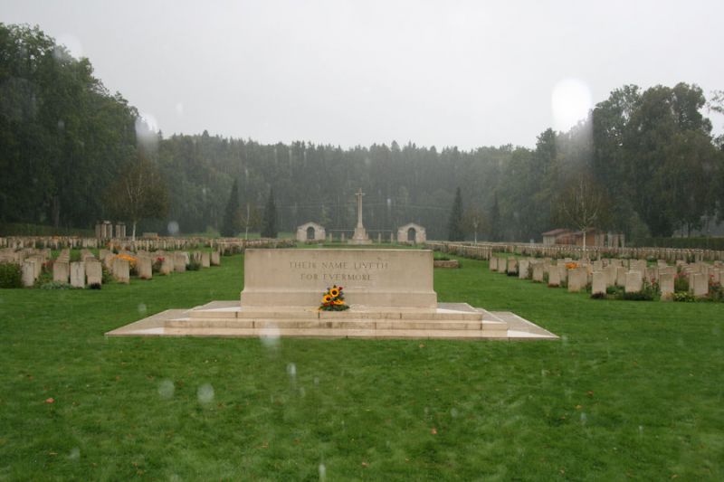 das-war-cemetery